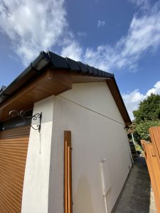 black half round guttering